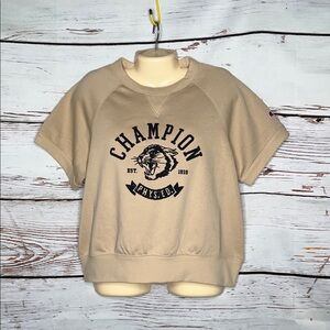Champion NWT Size M Tan - Rec Center Cropped Raglan Sleeve Crew Sweatshirt Top